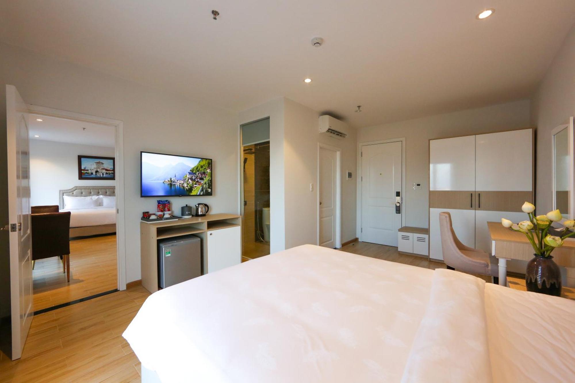 Rhm Luxury And Hotel