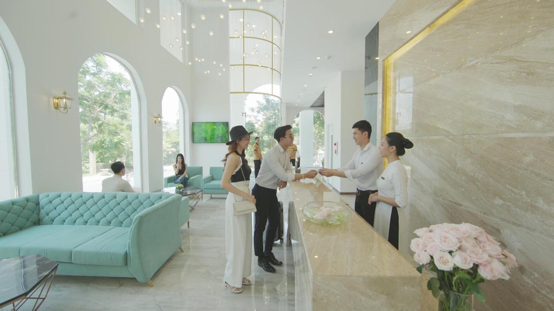 Rhm Luxury And Da Nang