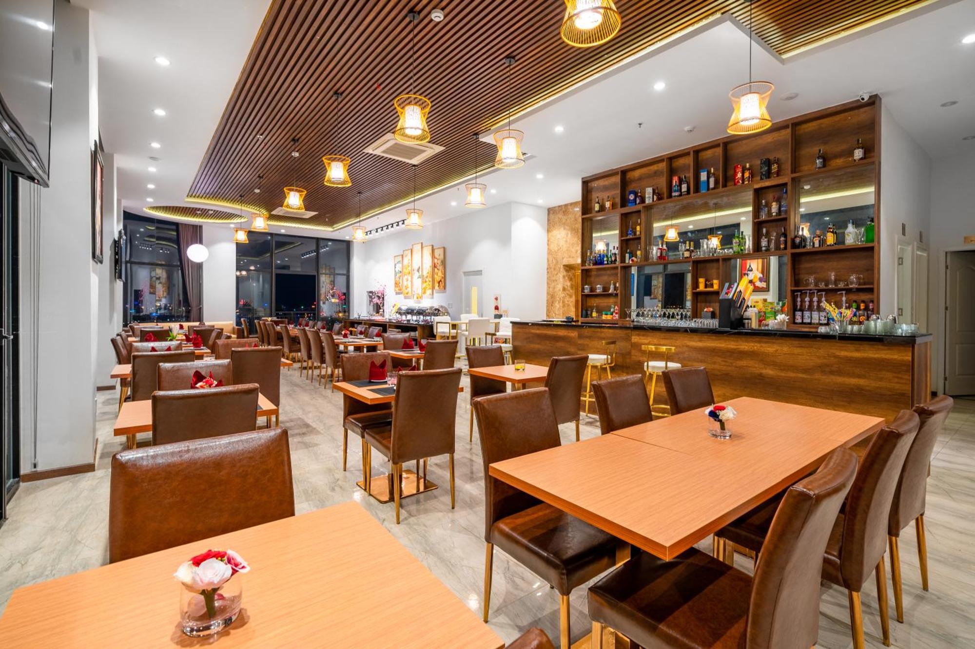 Hotel Rhm Luxury And 4*