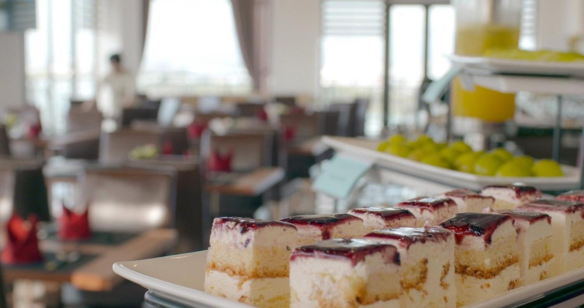 Hotel Rhm Luxury And 4*